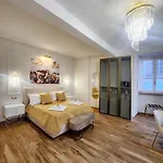 Golden Palace Luxury Guest House