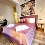 Golden Palace Luxury Guest House