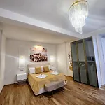 Golden Palace Luxury Guest House